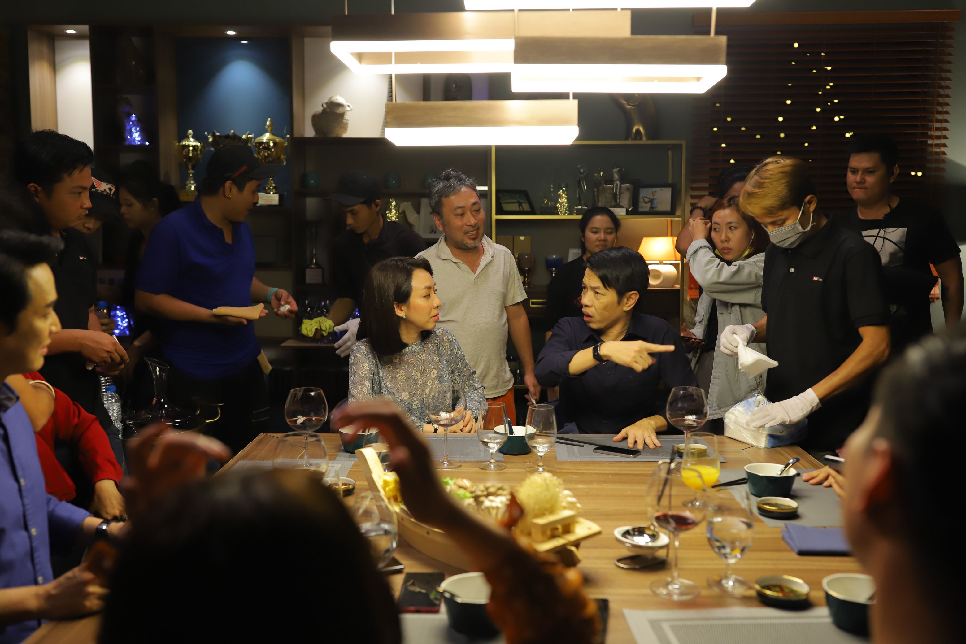 Đạo diễn Nguyễn Quang Dũng hé lộ những điều "khác thường" trong Tiệc Trăng Máu