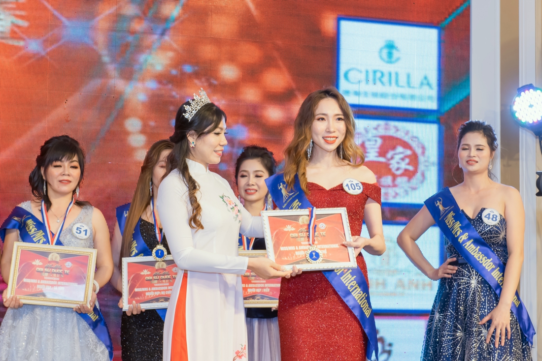 Người đẹp Lê Diễm Phúc đoạt danh hiệu Hoa hậu Nhân ái