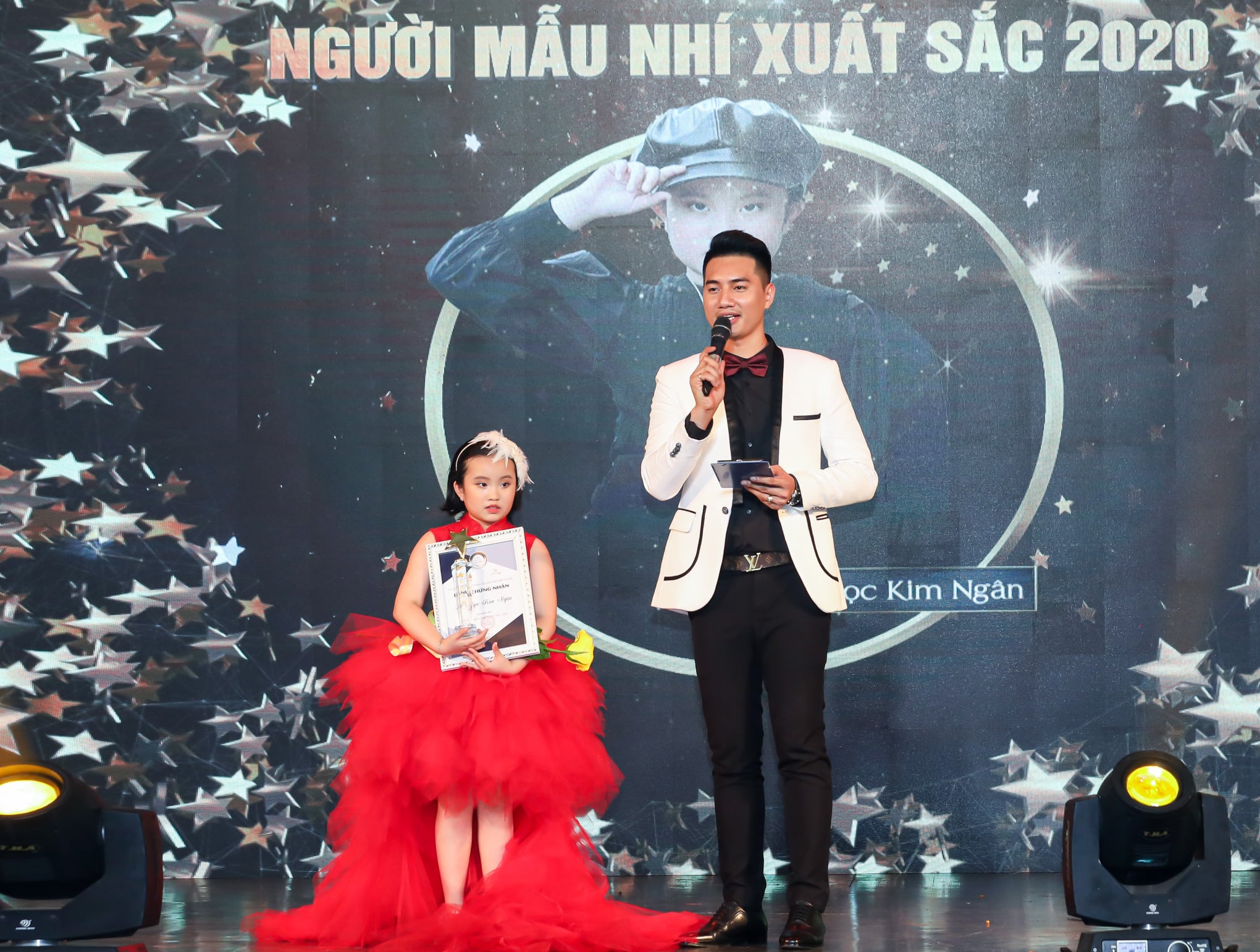Nam vương Duy Linh tổ chức thành công sự kiện Việt Angel Fashion Awards 2020 