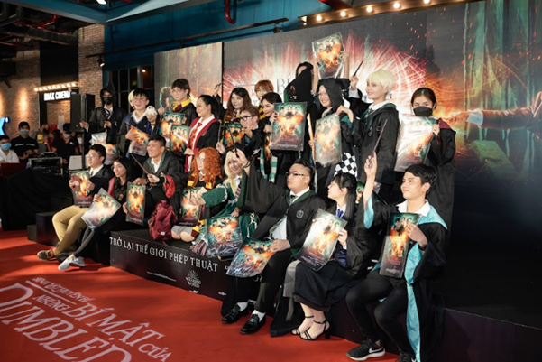 Fantastic Beasts: The Secrets of Dumbledore ra mắt hoành tráng tại Việt Nam 