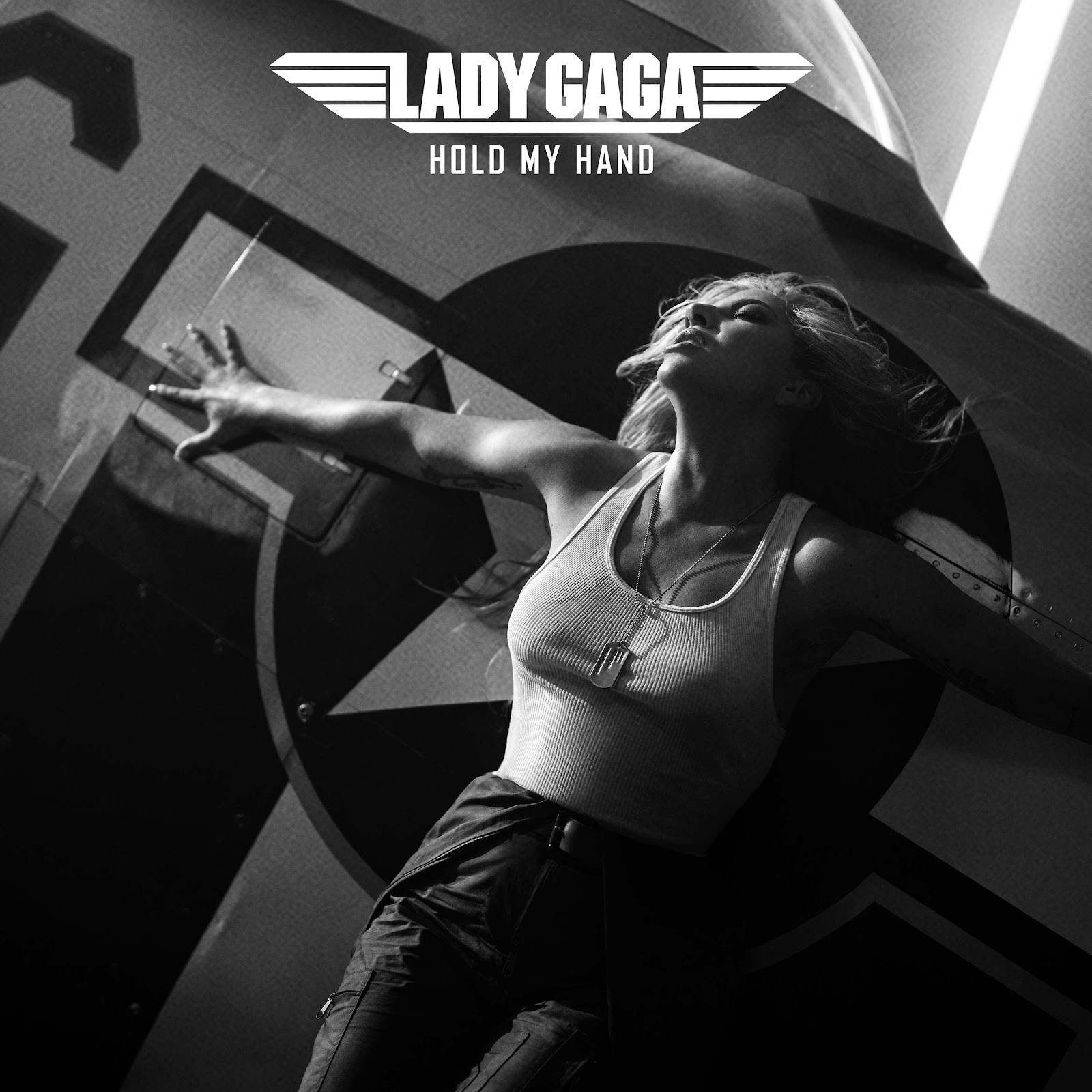  'Siêu phẩm' Top Gun có sự góp mặt của Lady Gaga với nhạc phim 'Hold My Hand'