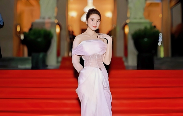 Cao Mỹ Kim dự sự kiện Lễ bế mạc Liên hoan phim Quốc tế TP.HCM 