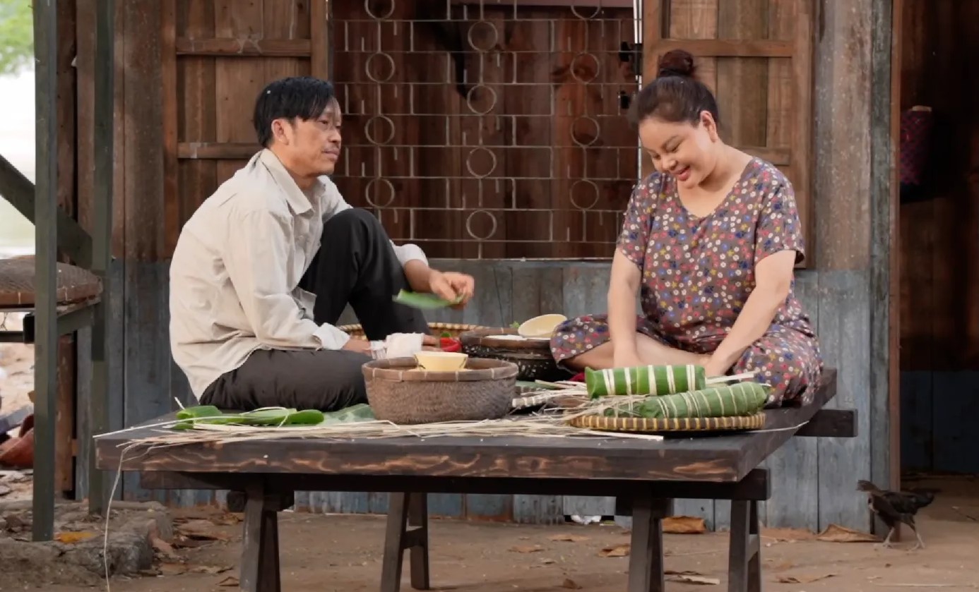 Mối tình già đẹp nao lòng trong phim Làm Giàu Với Ma 