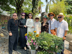 Gia đình và người hâm mộ đến viếng nhạc sĩ Trịnh Công Sơn nhân 20 năm ngày mất
