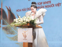 Trương Ngọc Ánh cùng Việt Anh tại sự kiện Top White Best Awards Of The Year 2021