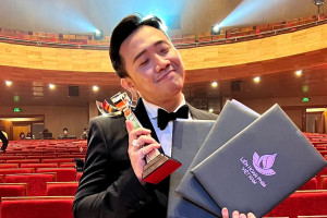 ‘Bố già’ Trấn Thành thắng lớn tại Liên hoan phim Việt Nam 2021
