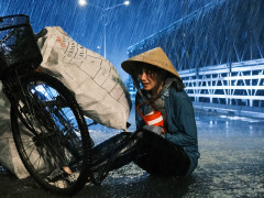Hari Won thuê cả xe bồn để quay cảnh khóc dưới mưa suốt 6 tiếng đồng hồ 