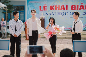 Phương Thanh, Võ Minh Khải, Đình Khang khuấy động lễ khai giảng Trường THCS Suối Kiết
