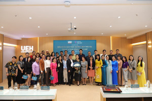 Đại học Kinh tế TP. Hồ Chí Minh và NSND Hồng Vân ra mắt sân khấu kịch UEH Theatre