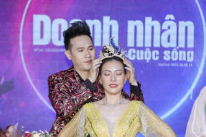 My Nguyễn đăng quang Hoa hậu Thế giới doanh nhân 2023