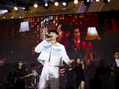 Isaac lần đầu hát live nhạc phim tại sự kiện công chiếu phim "Giao Lộ 8675"